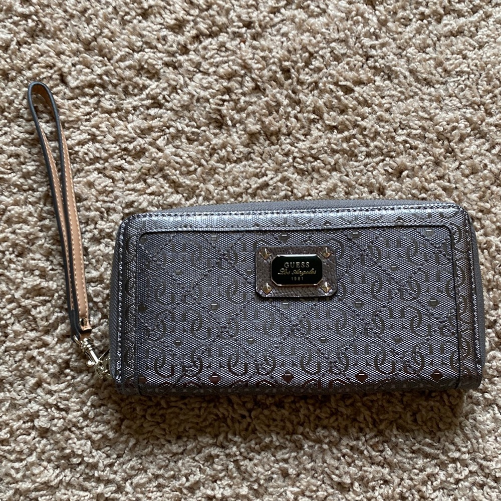 Guess Wallet